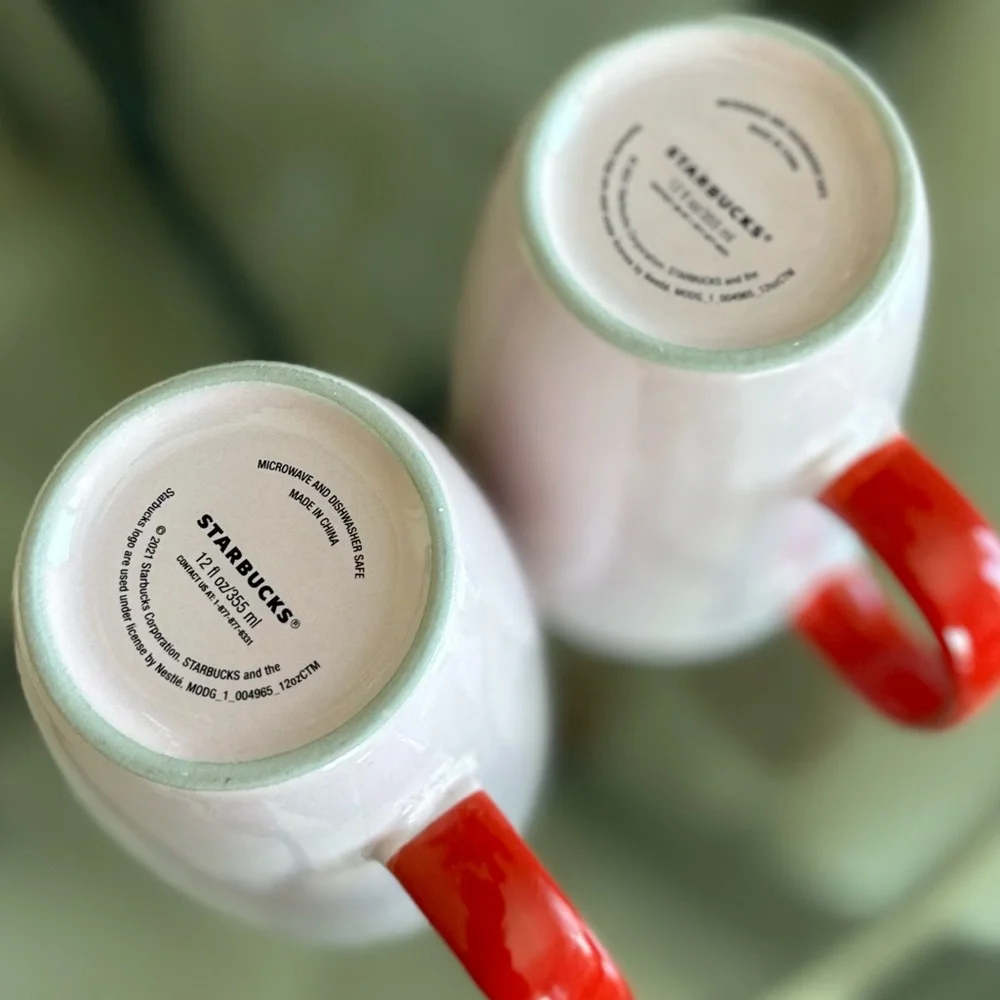 Starbucks Valentines Red-Lips Mugs With Lids (2 Pieces)